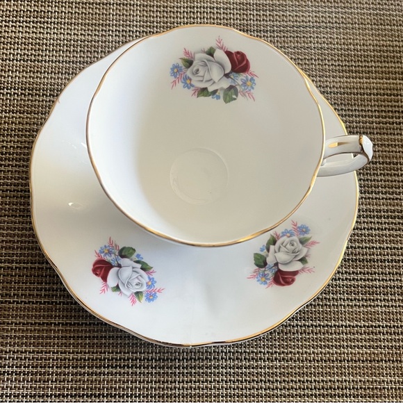 Queen Anne Duet Floral Teacup and Saucer Set - Picture 2 of 7
